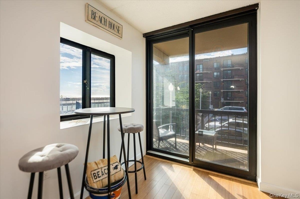 730 W Broadway - Photo 5