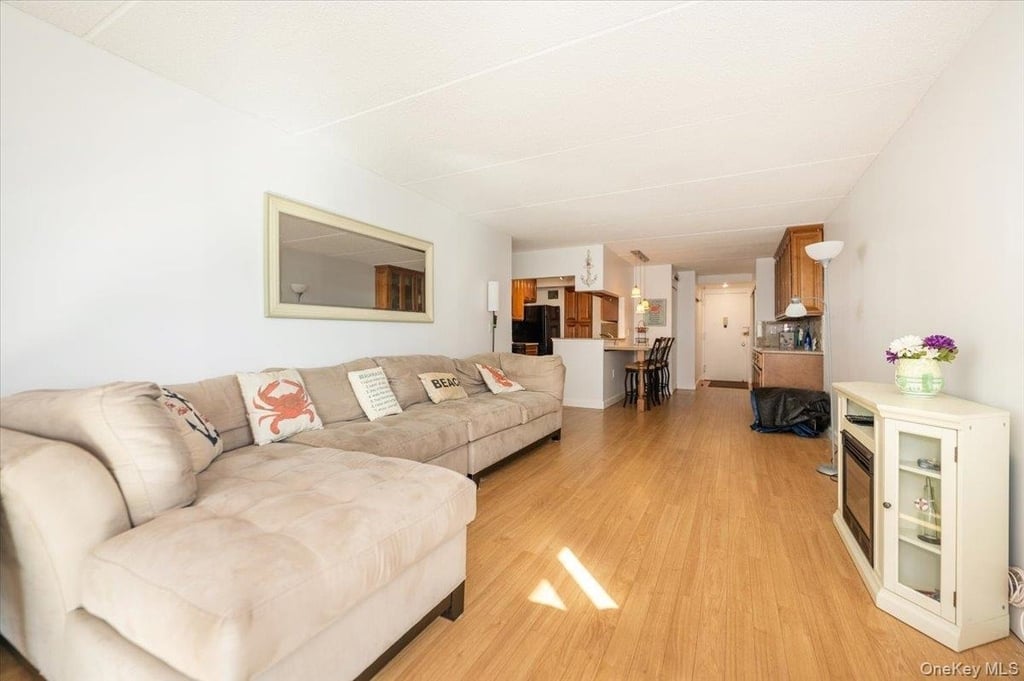 730 W Broadway - Photo 4