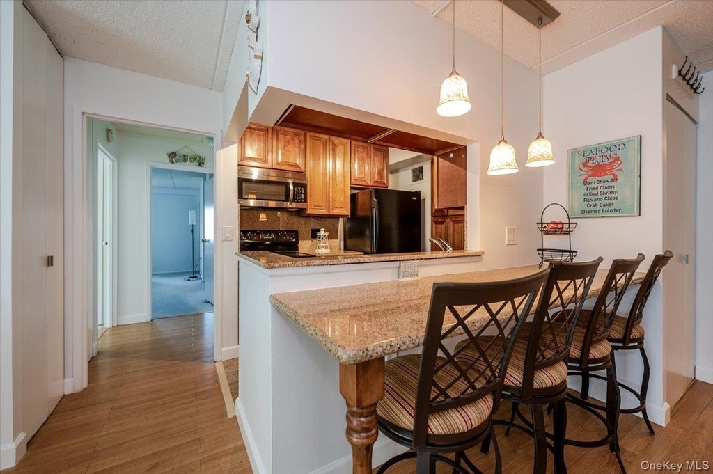 730 W Broadway - Photo 9