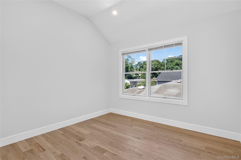 42 Linwood Road N - Photo 21
