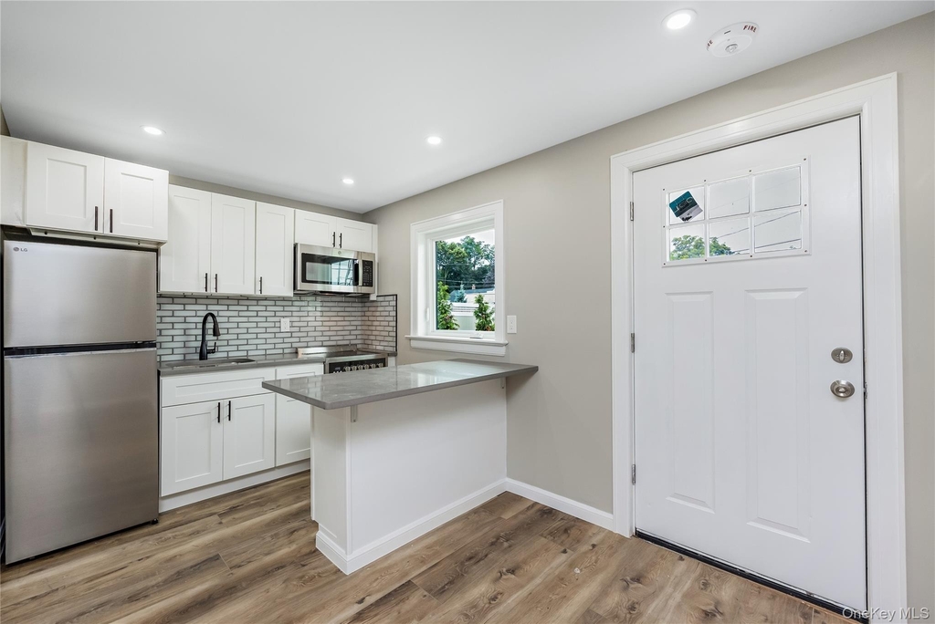 29 Tyler Street - Photo 3