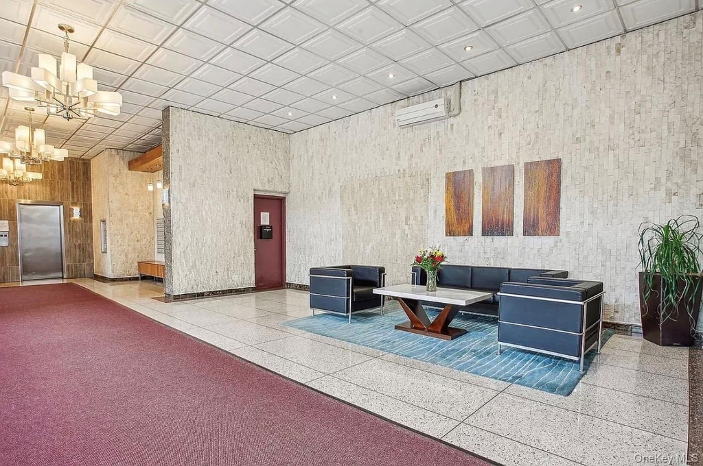 15038 Union Turnpike - Photo 18