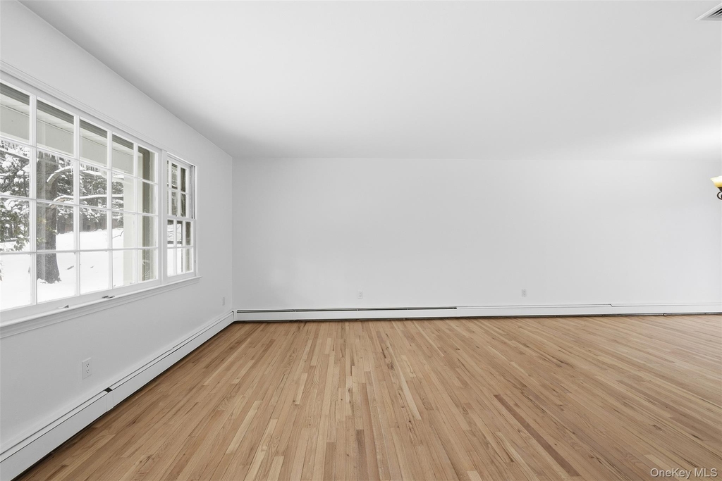 1618 Morningview Drive - Photo 3