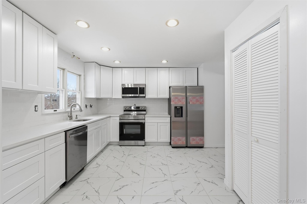 1618 Morningview Drive - Photo 12