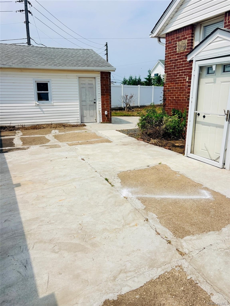 469 River Street - Photo 17