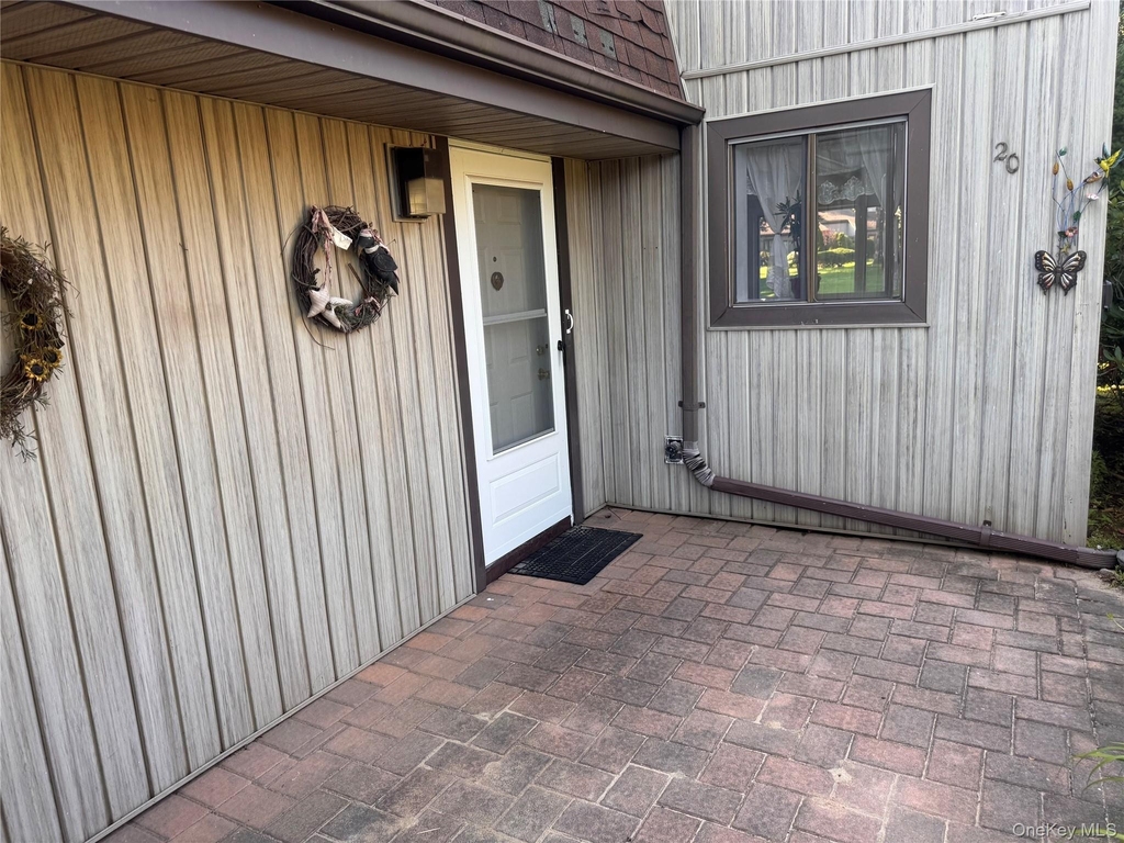 20 Strathmore Gate Drive - Photo 2