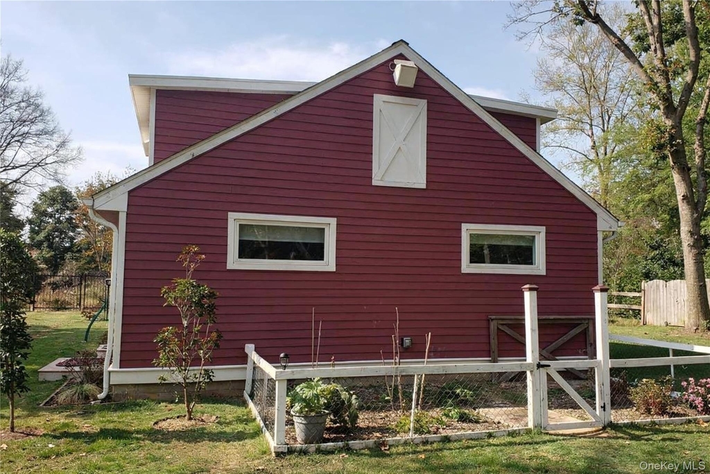 81 Daly Road - Photo 14