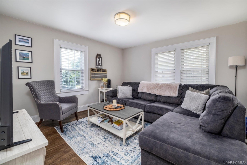 66 Reid Avenue - Photo 6