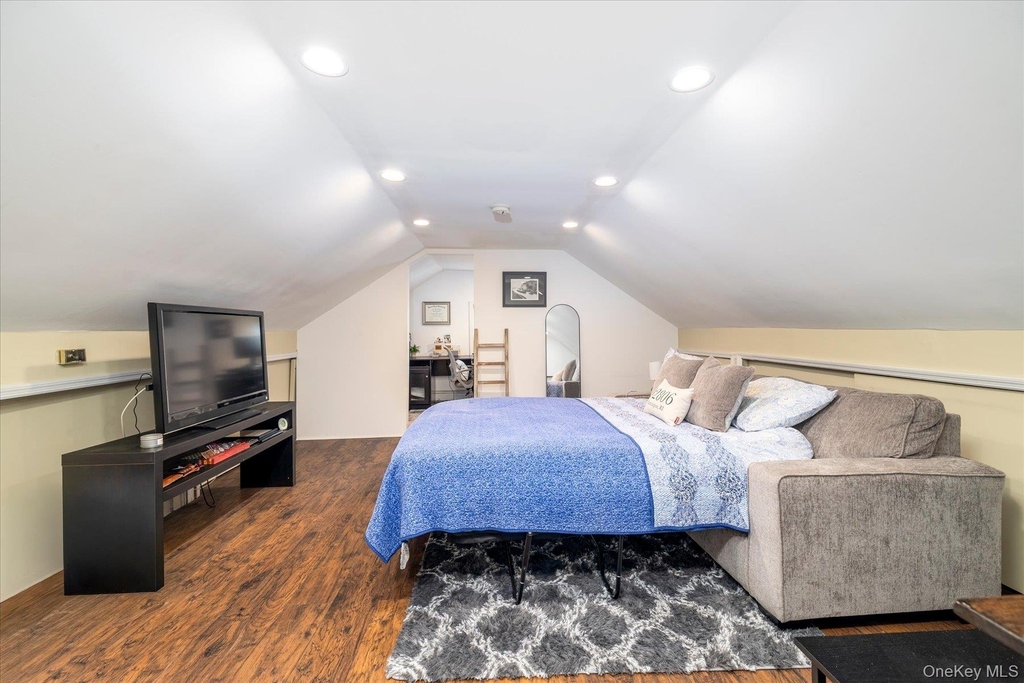 66 Reid Avenue - Photo 9
