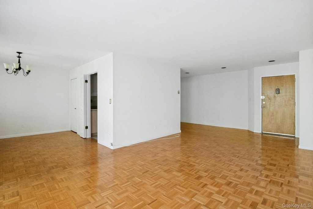 500 Central Park Avenue - Photo 4