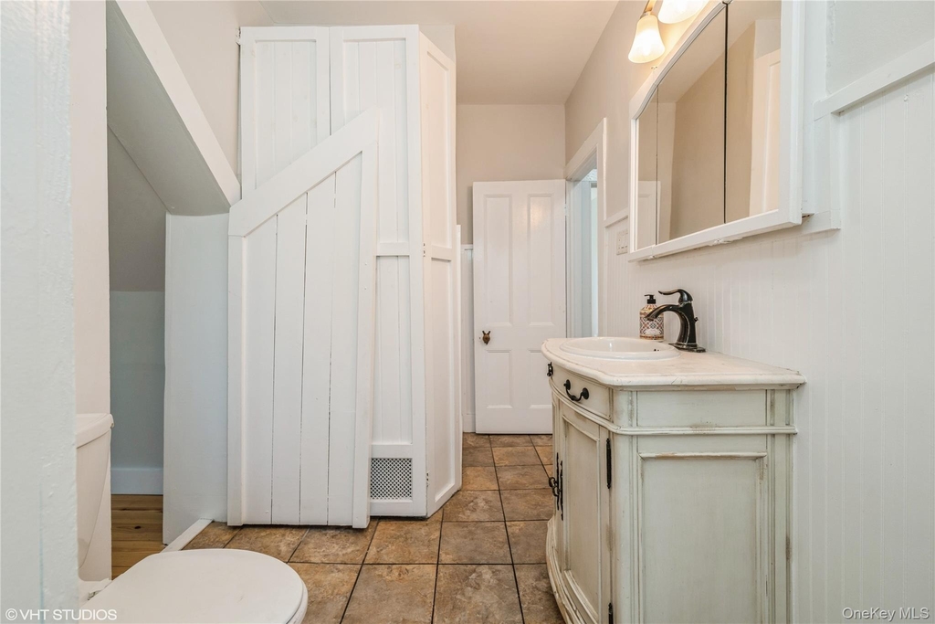 1392 Kings Highway - Photo 14