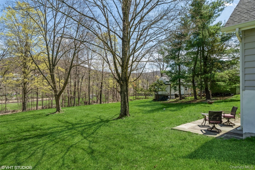 1392 Kings Highway - Photo 29