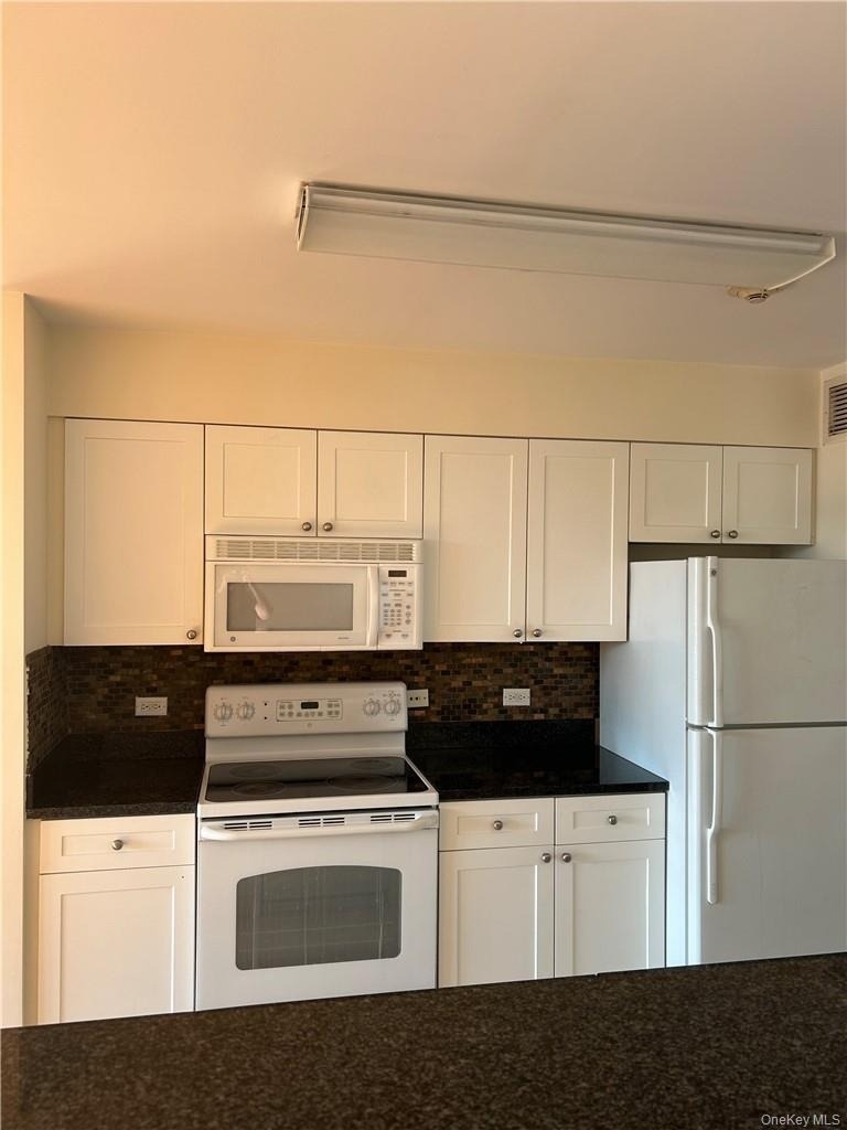300 Mamaroneck Avenue - Photo 3