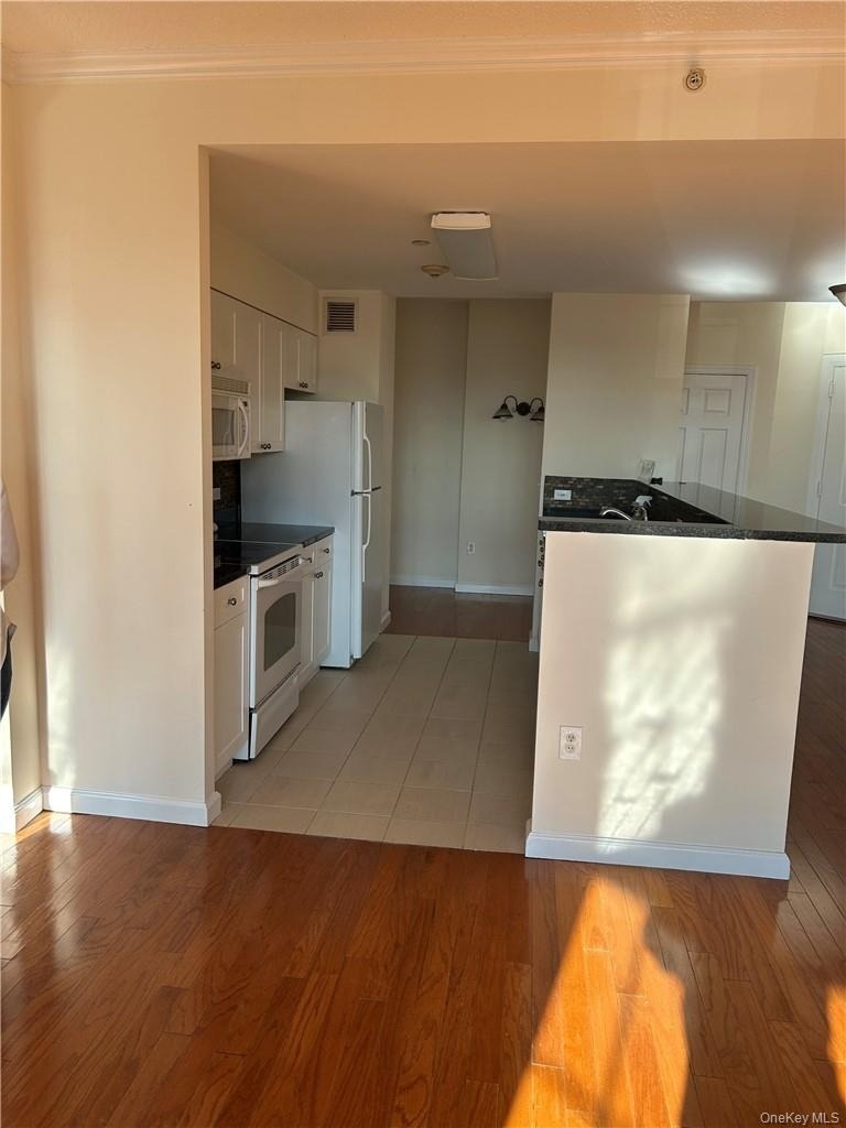 300 Mamaroneck Avenue - Photo 5