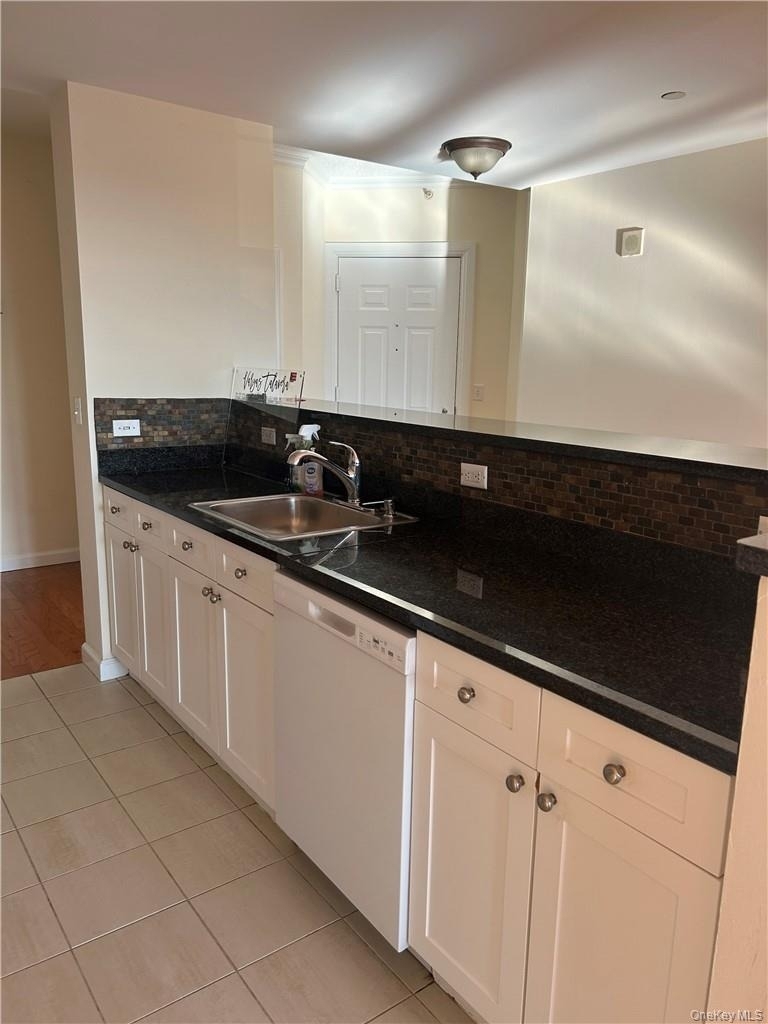 300 Mamaroneck Avenue - Photo 4