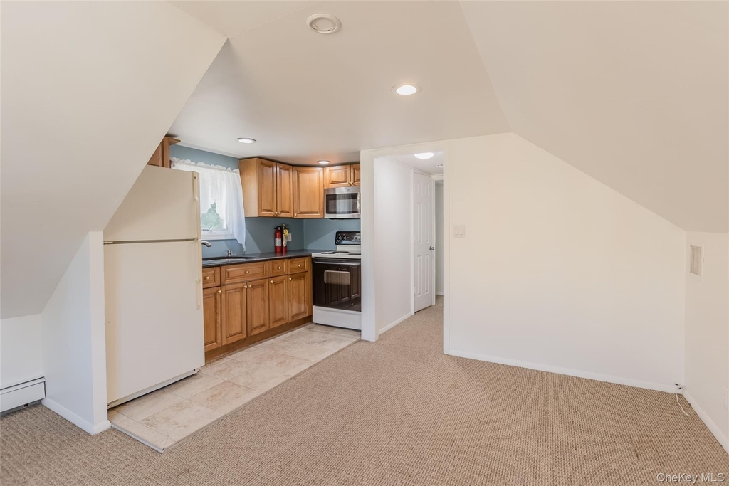 306 5th Avenue - Photo 3
