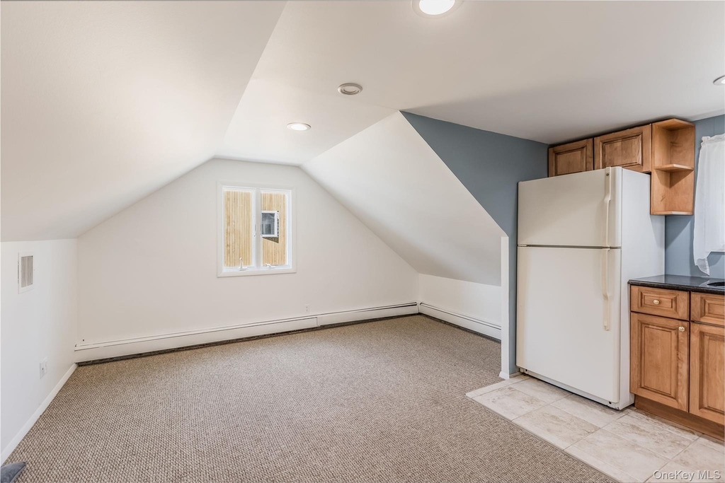 306 5th Avenue - Photo 2