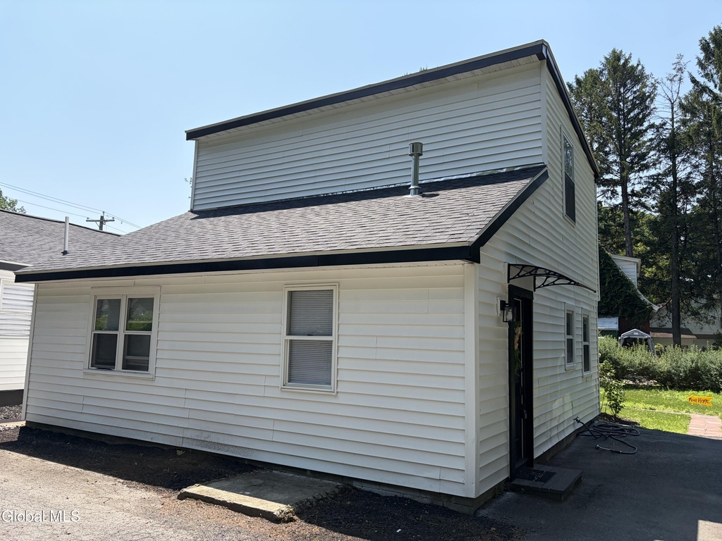905 Balltown Road - Photo 0