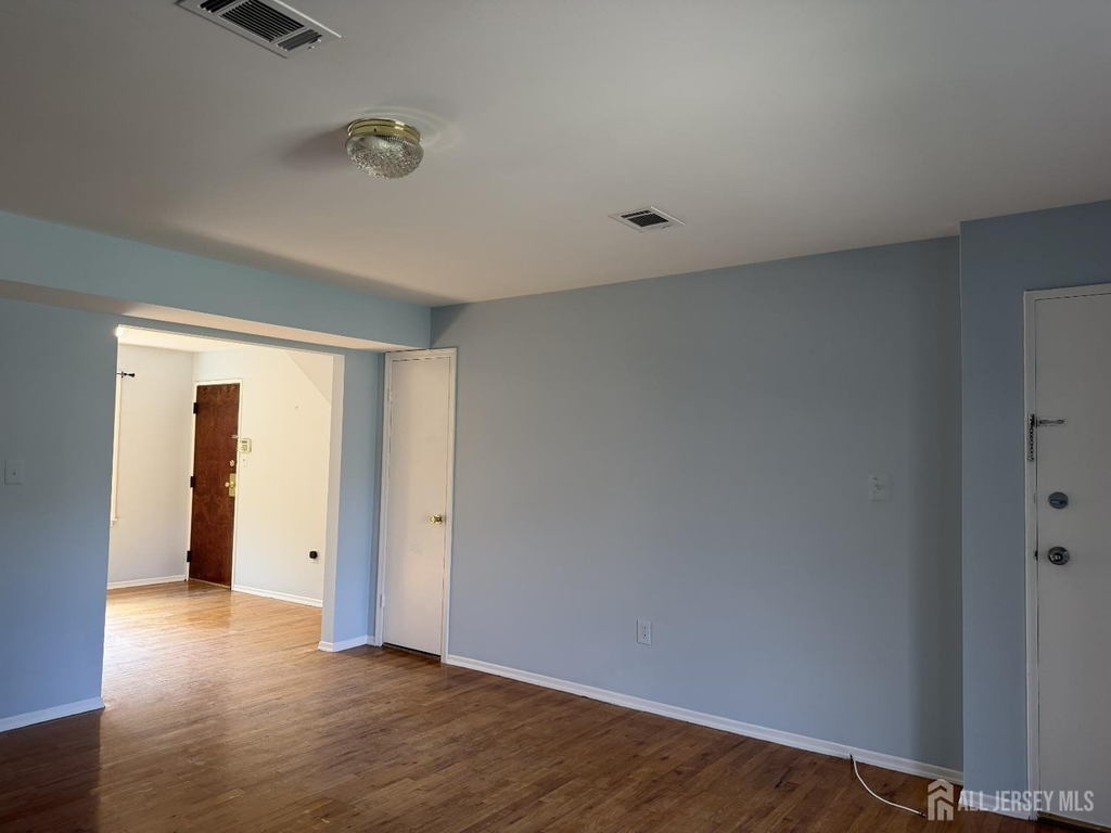 1105 N Oaks Boulevard - Photo 12
