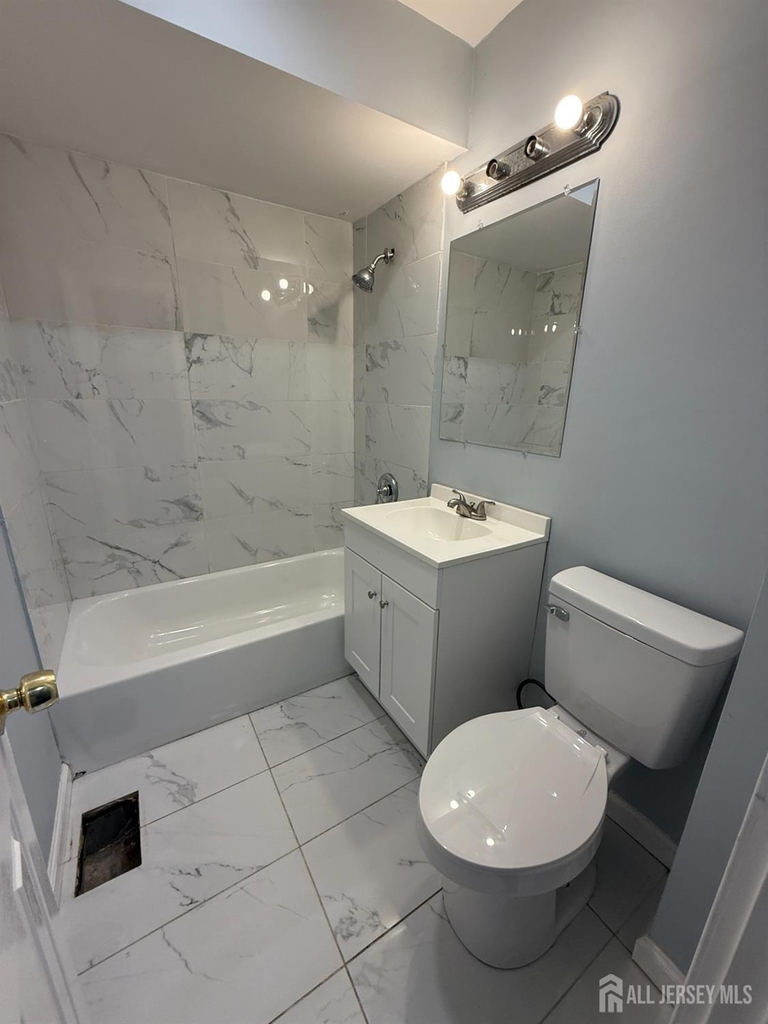 43 Crampton Avenue - Photo 12