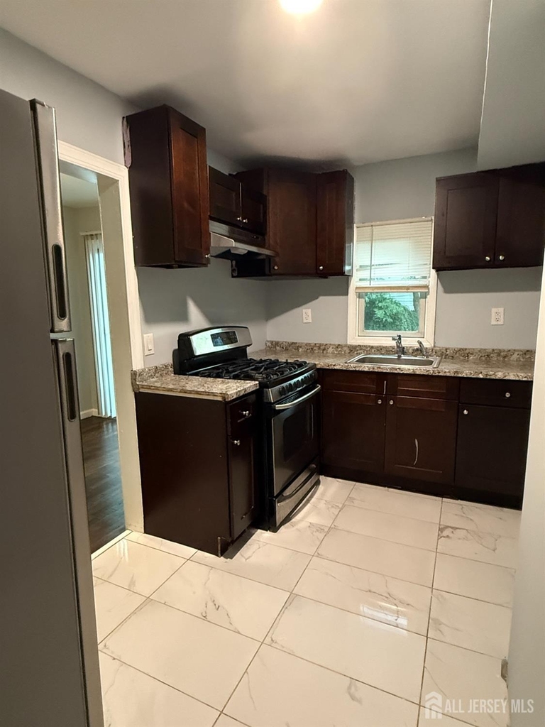 43 Crampton Avenue - Photo 6