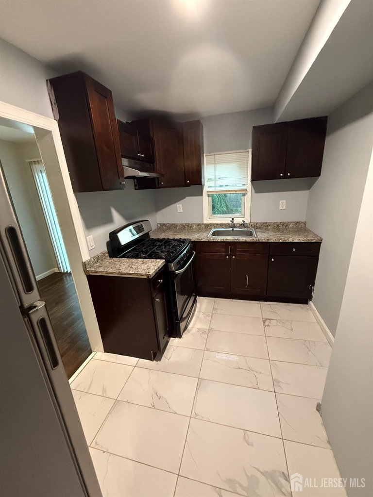 43 Crampton Avenue - Photo 7