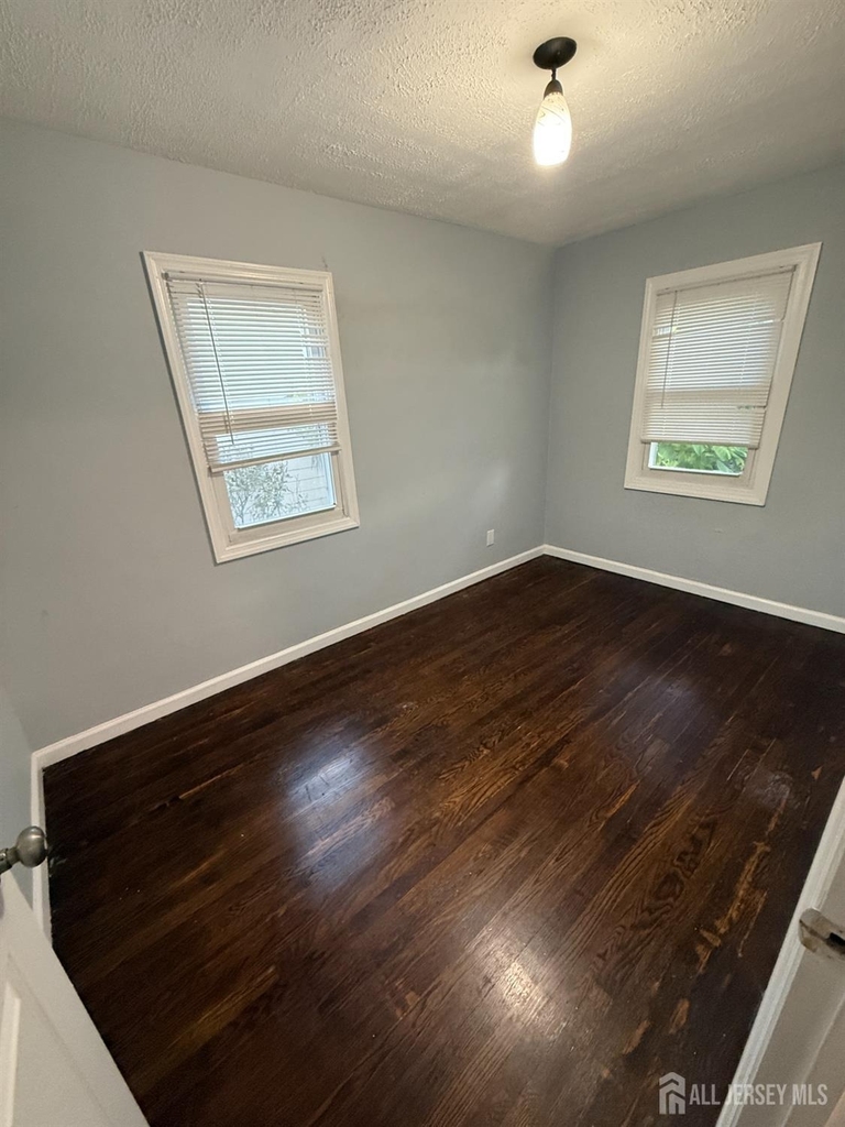 43 Crampton Avenue - Photo 9
