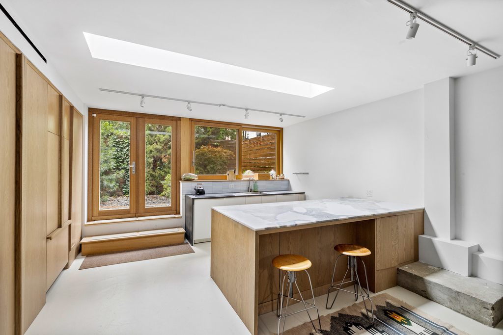 44 Sharon Street - Photo 1