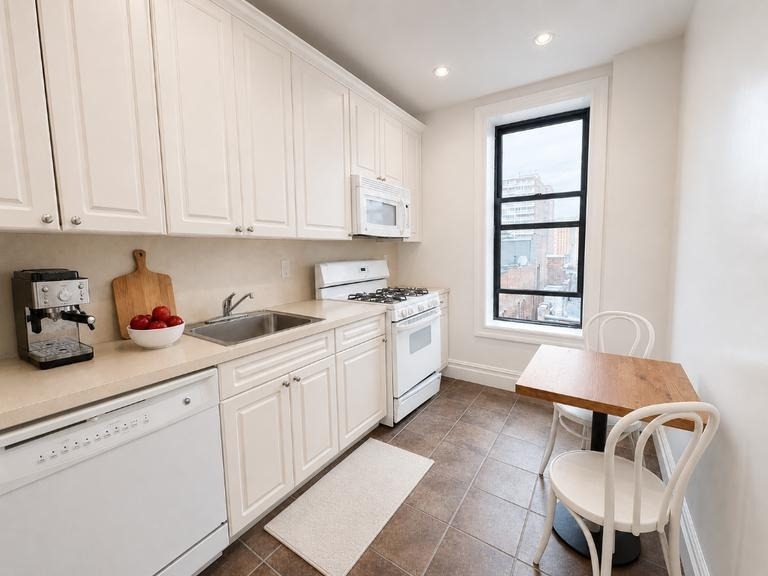521 W 122nd Street - Photo 1