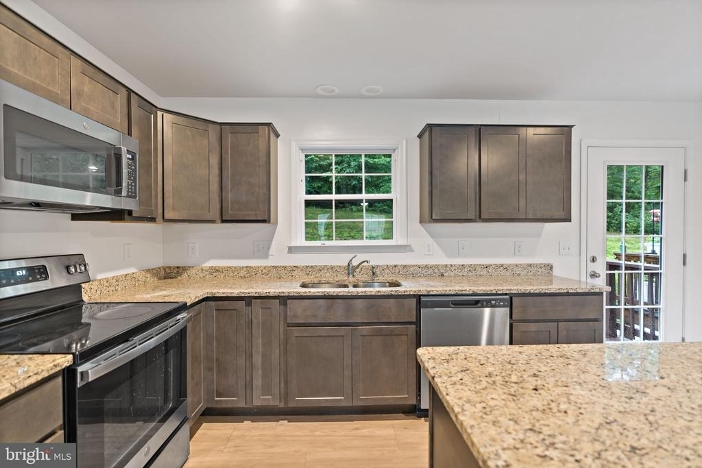 132 Furlong Way - Photo 8