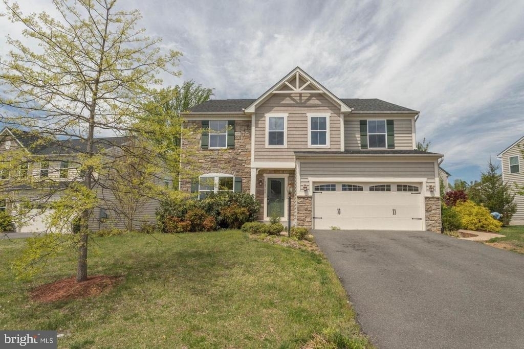 12760 Manor Hall Court - Photo 0