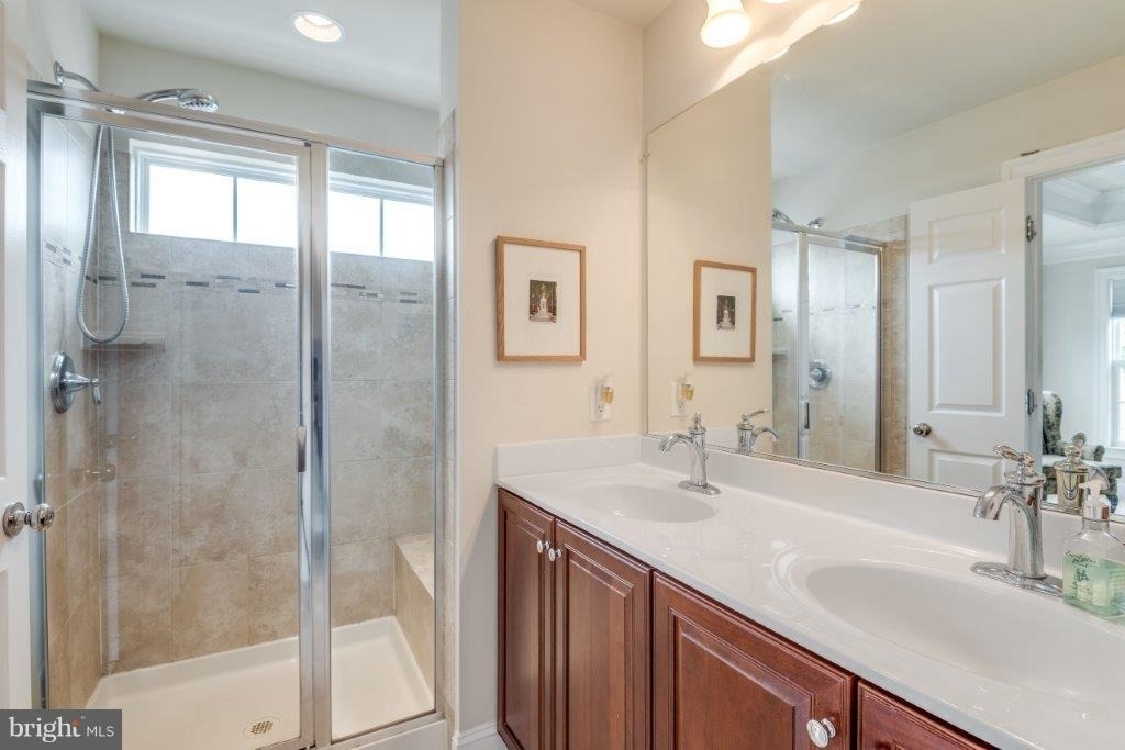 42713 Tunstall Terrace - Photo 10