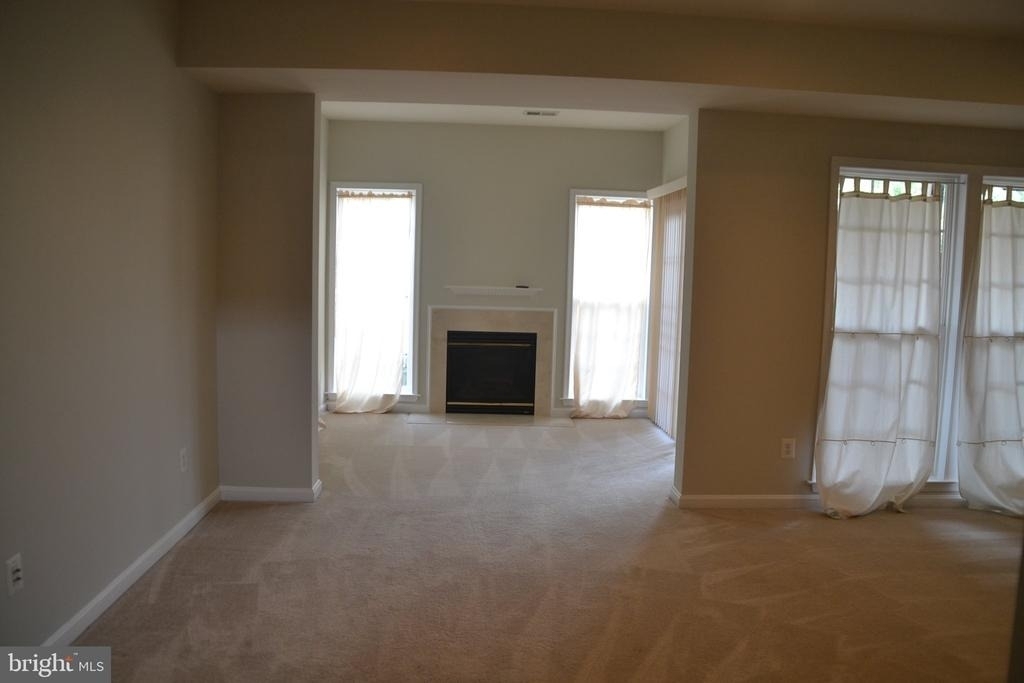 21958 Windy Oaks Square - Photo 10