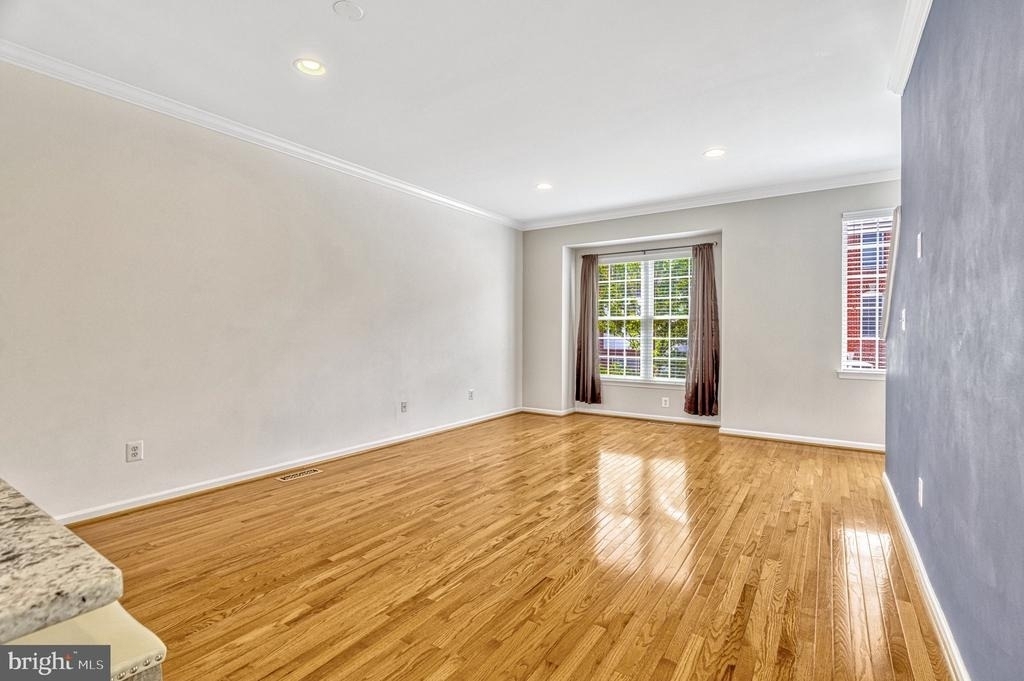 25368 Shipley Terrace - Photo 11