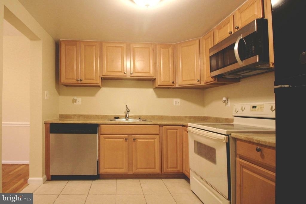 316 Cherry Court - Photo 6