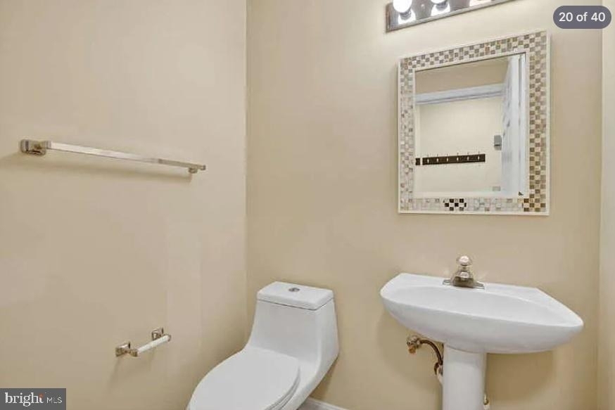7427 Salford Court - Photo 19