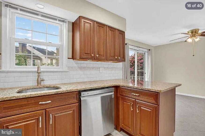 7427 Salford Court - Photo 15