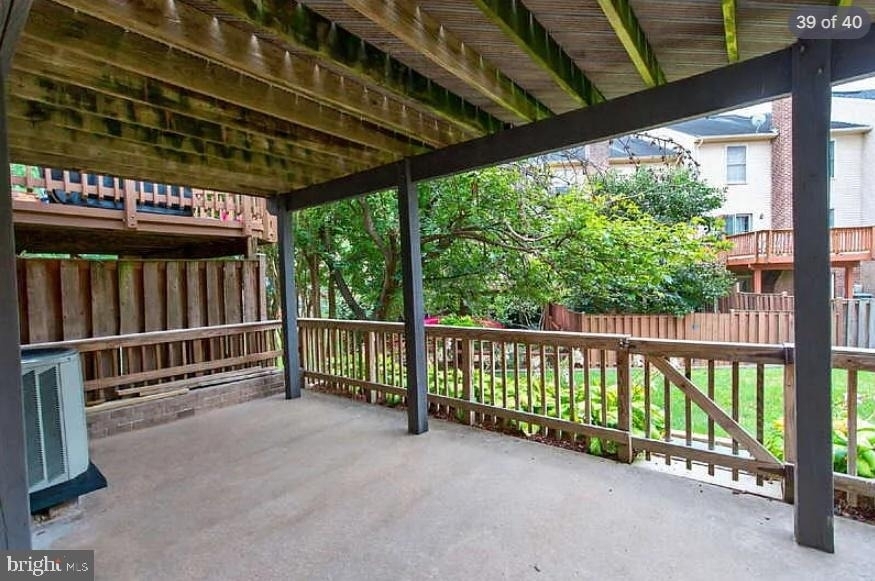 7427 Salford Court - Photo 38