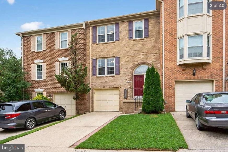 7427 Salford Court - Photo 1
