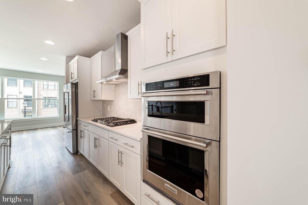 6227 Almerico Place - Photo 8