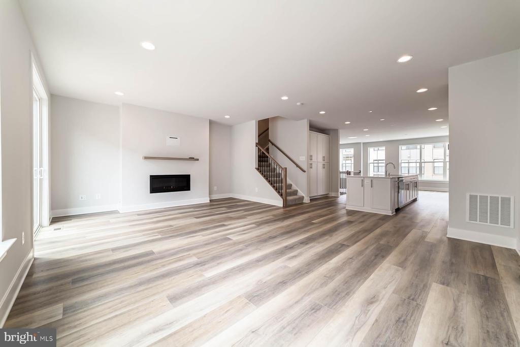 6227 Almerico Place - Photo 2