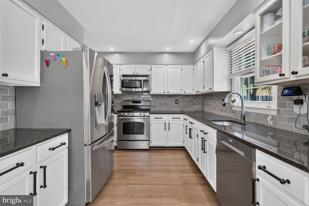 7331 Rolling Oak Lane - Photo 11