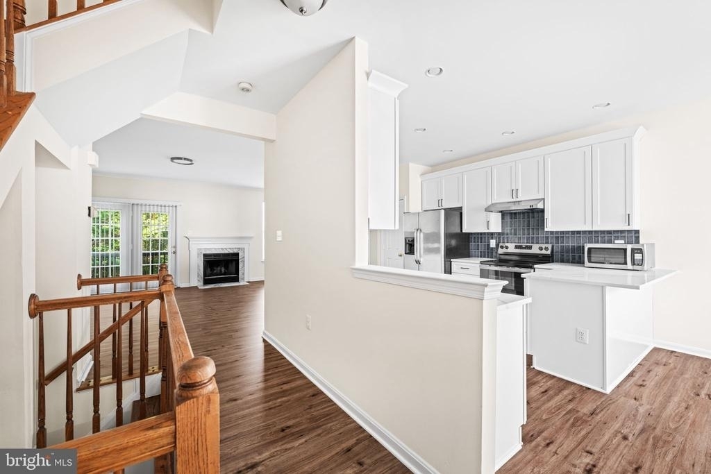 2902 Jessica Court - Photo 4