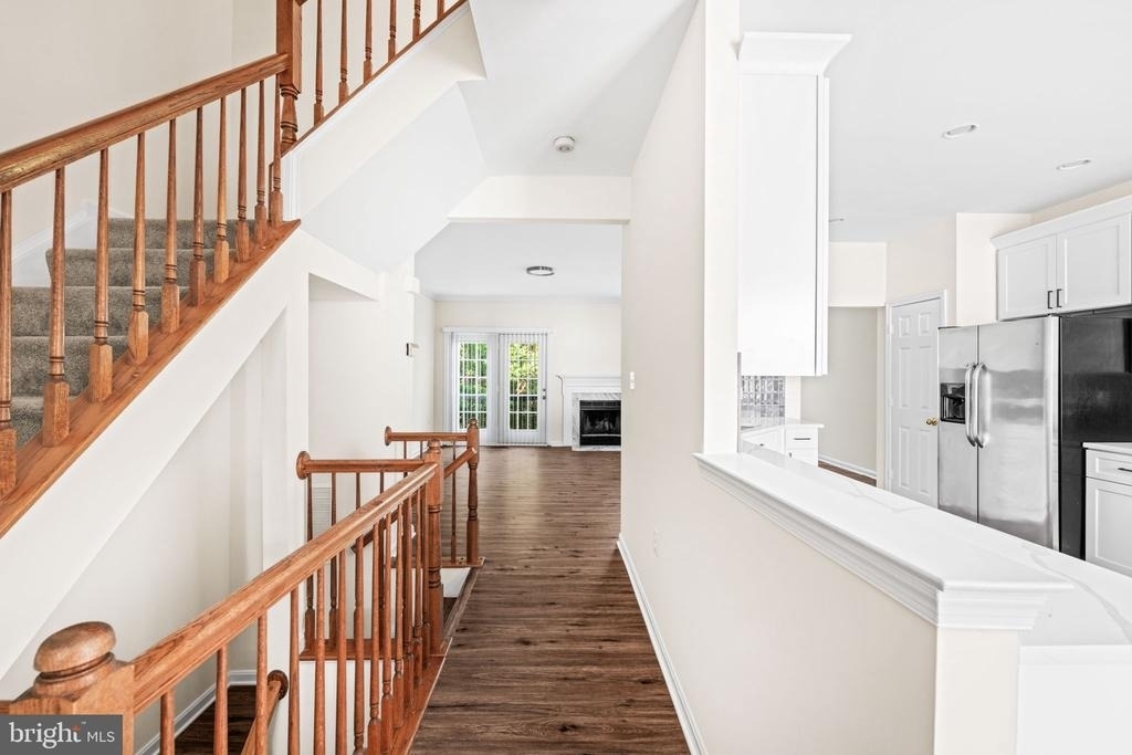 2902 Jessica Court - Photo 3