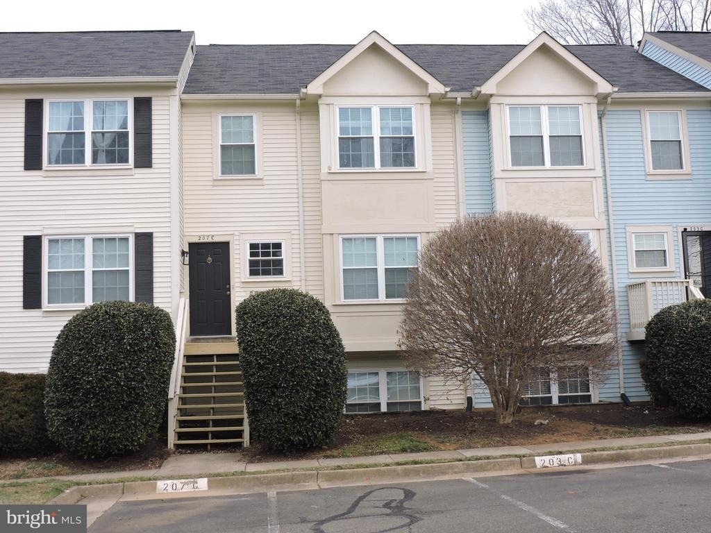 207c Fernwood Place - Photo 0