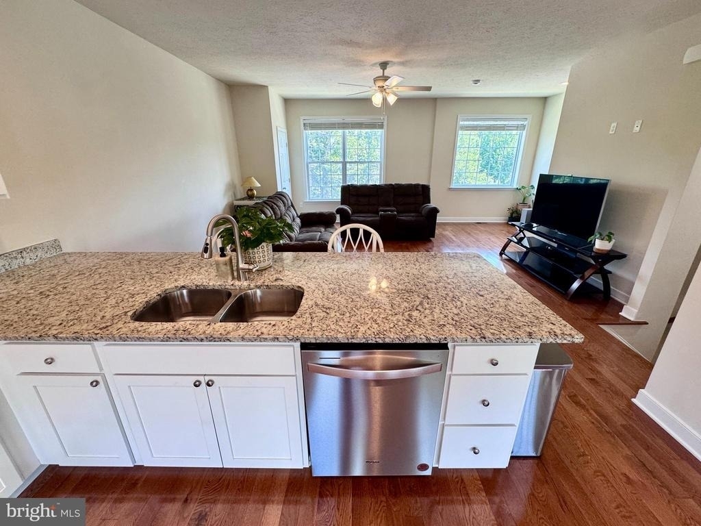 1008 Wicklow Drive - Photo 8