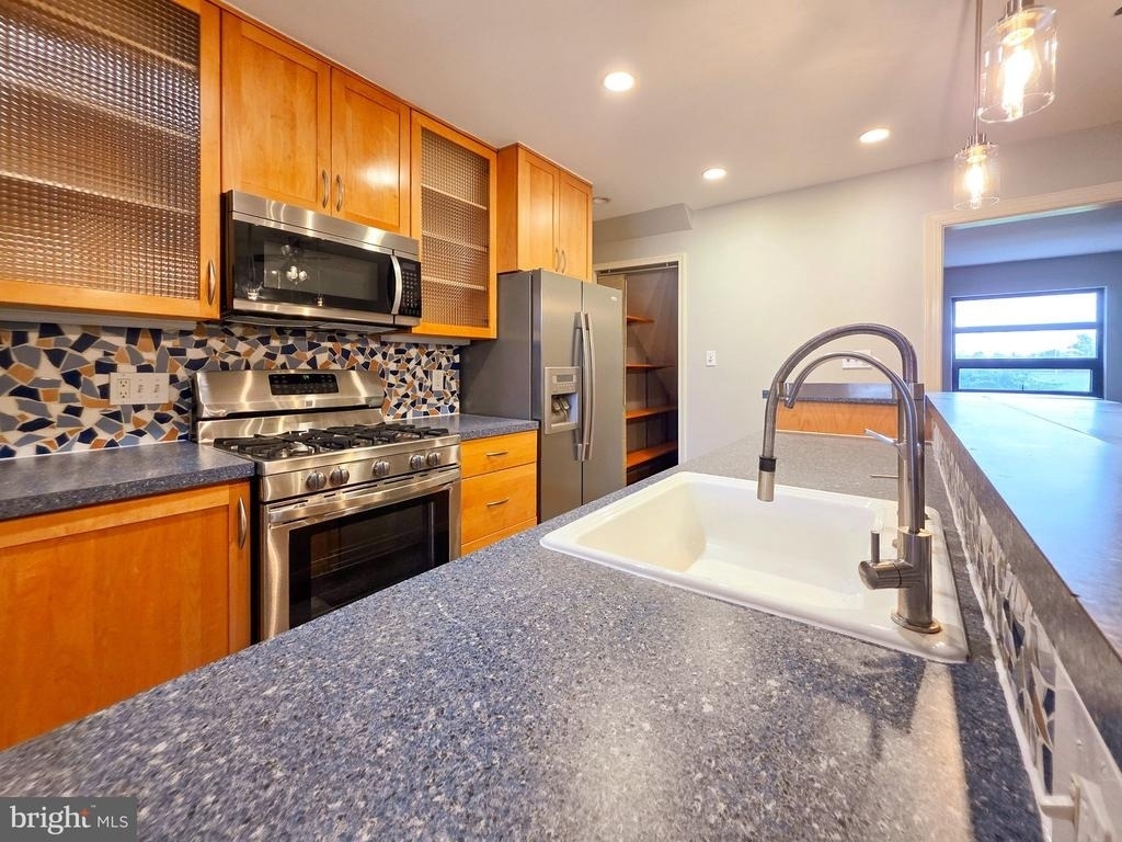 536 E Glendale Avenue - Photo 6