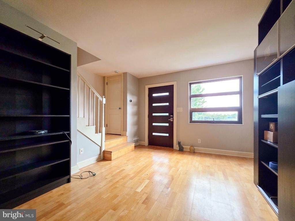 536 E Glendale Avenue - Photo 1