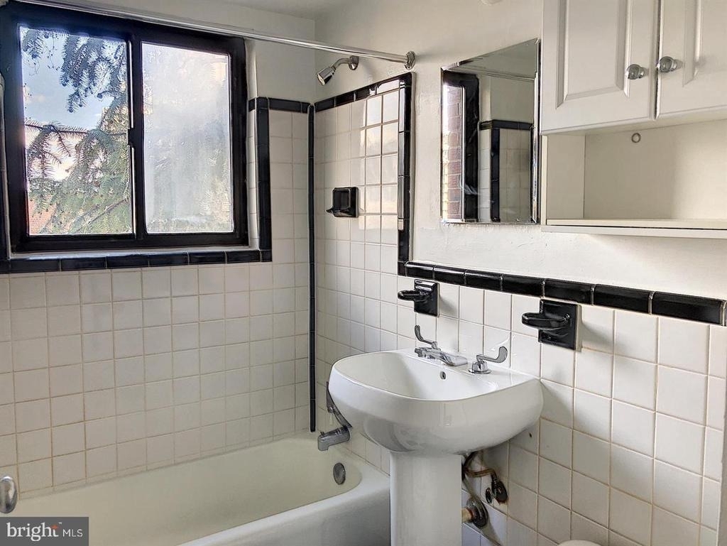 1573 N Colonial Terrace - Photo 16