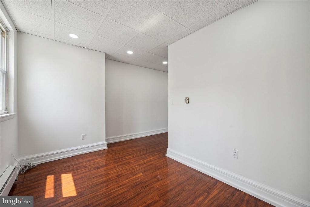 2201 S Hicks Street - Photo 9